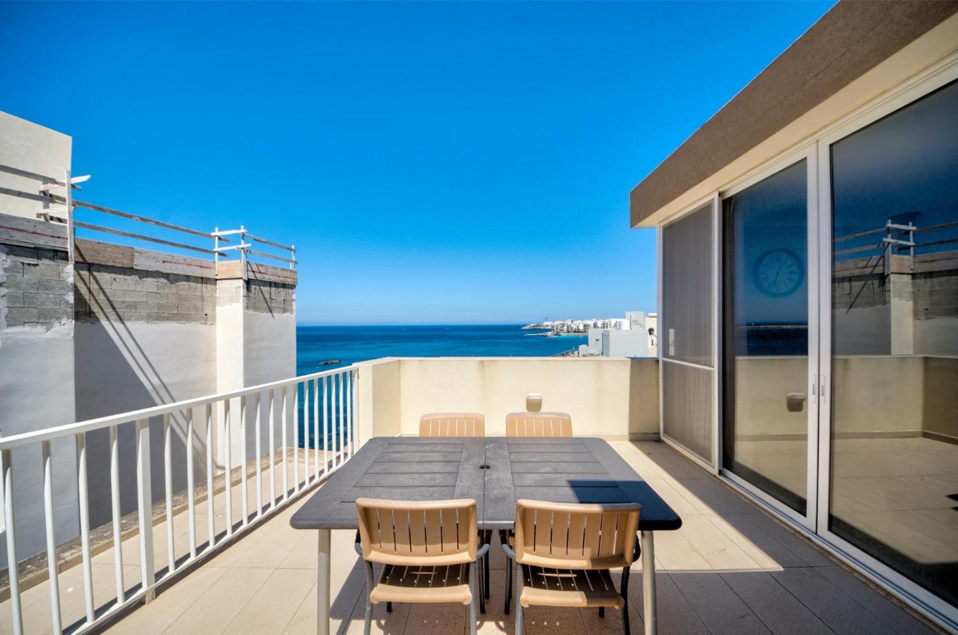 St Pauls Bay 2br Penthouse With Sea View Terrace By 360 Estates *